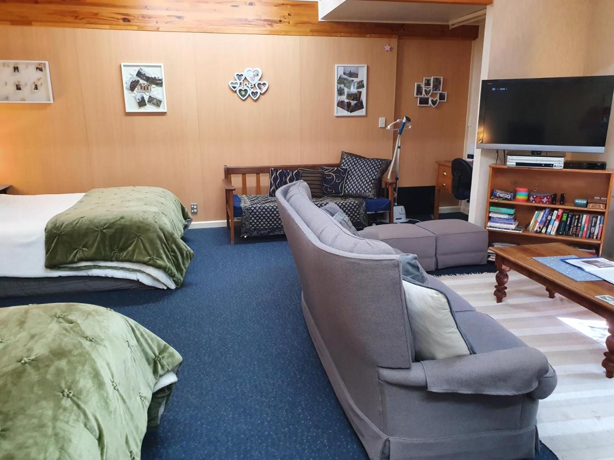 Hunua Accommodation - Atherstone Suite Eksteriør billede